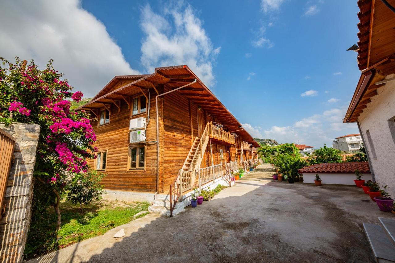 Guest House Luiza Borsh Buitenkant foto